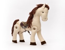 картинка H. M. Cal Nazdravan 35 cm rosu magazinul BookStore in Chisinau, Moldova