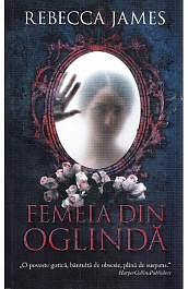картинка Femeia din oglinda magazinul BookStore in Chisinau, Moldova